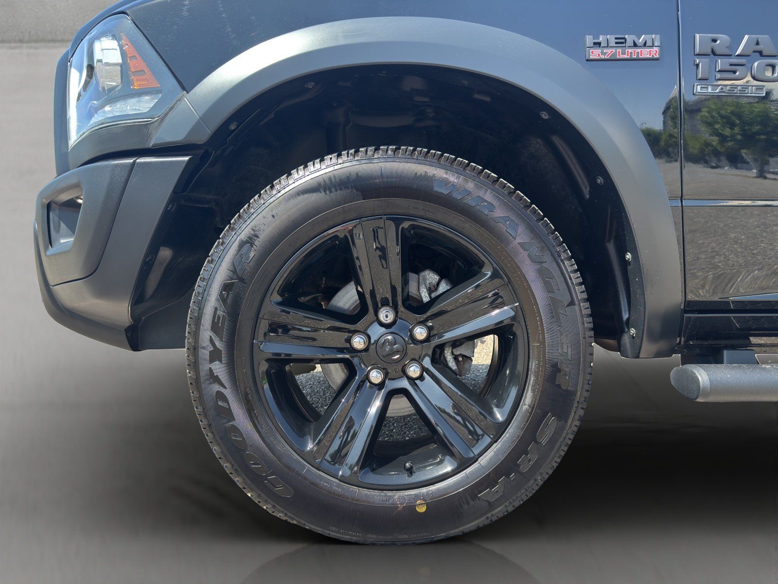 Fahrzeugabbildung Dodge RAM 1500 Crew Cab Warlock BLACK LED/AHK 5.7 V8