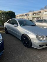 Mercedes-Benz Mercedes Benz CLK 220 CDI - Mercedes-Benz CLK 220: Cdi