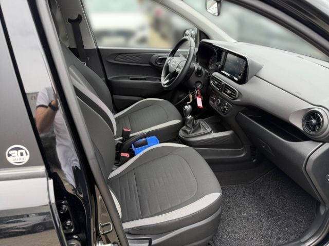 Fahrzeugabbildung Hyundai i10 Edition 30 1.0 +KLIMA+CARPLAY+SHZ+TEMPOMAT+U