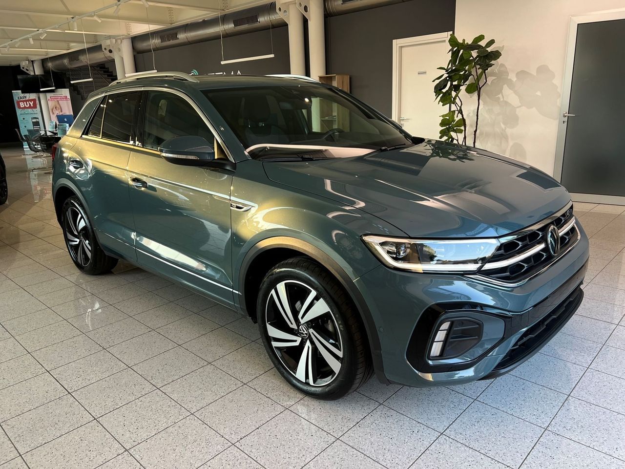 Volkswagen VOLKSWAGEN T-Roc 2022 1.5 tsi R-Line dsg - PARI  imagem 3