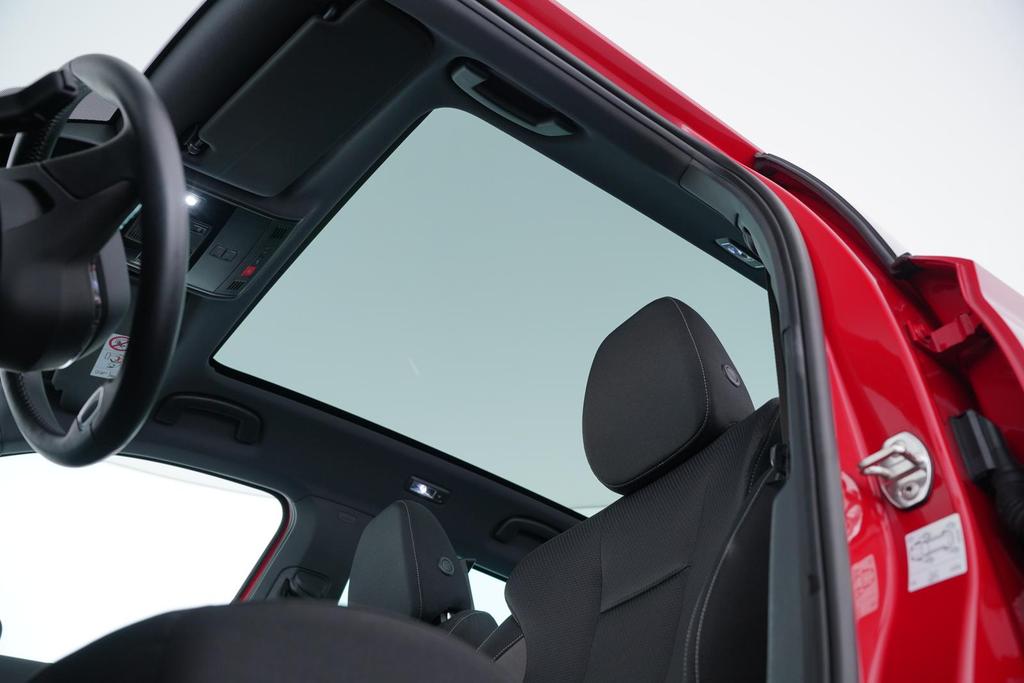 Skoda Kamiq 2022 г. Красный, пробег 59013 км