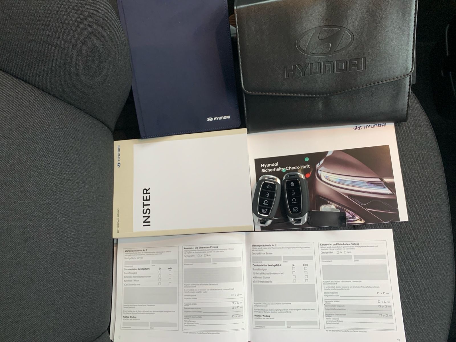 Fahrzeugabbildung Hyundai INSTER EV 42 kWh Select Navi