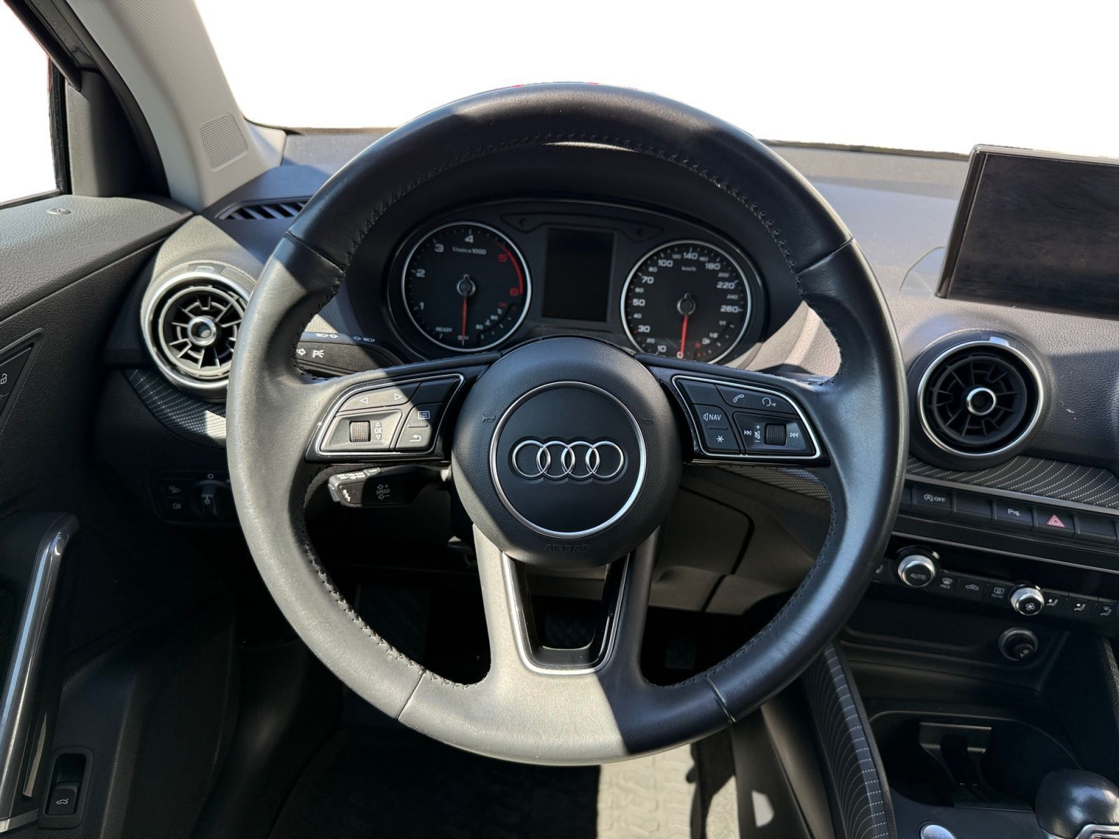 Fahrzeugabbildung Audi Q2 35 TDI S-tronic AHK AMBIENTE NAVI