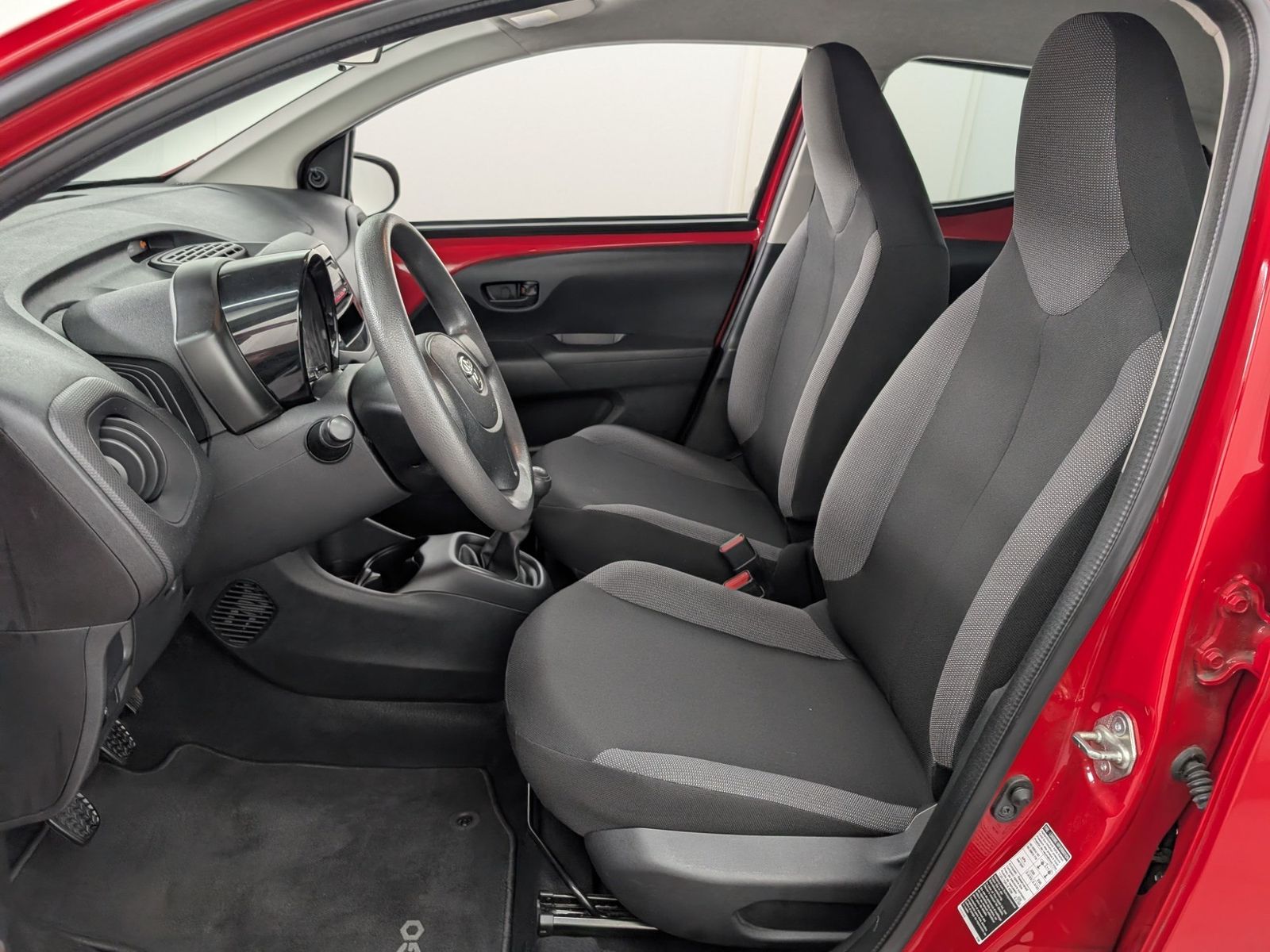 TOYOTA Aygo  1.0 x Klimaanlage – Bild 8