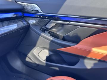 2025 BMW M5 — миниатюра 21