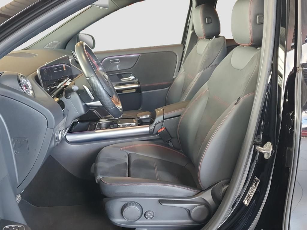 Fahrzeugabbildung Mercedes-Benz GLA 200 AMG*Night*LED*KeyLess*SpurH*ParkAss*RFK