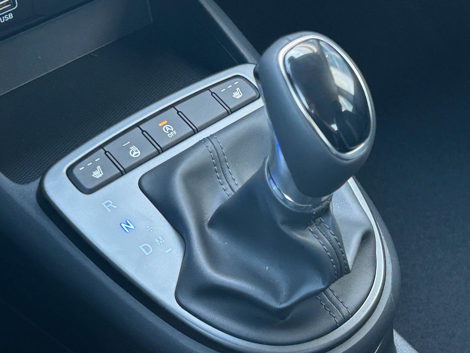 Fahrzeugabbildung Hyundai i10 1.0 Trend AMT *Nav*Klima*CarPlay*Kamera*PDC*