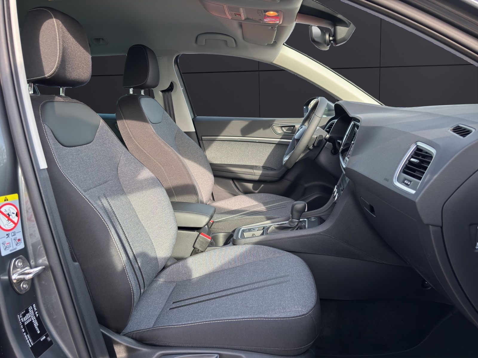 Fahrzeugabbildung SEAT Ateca Road Edition 1,5 TSI DSG GJR Kessy