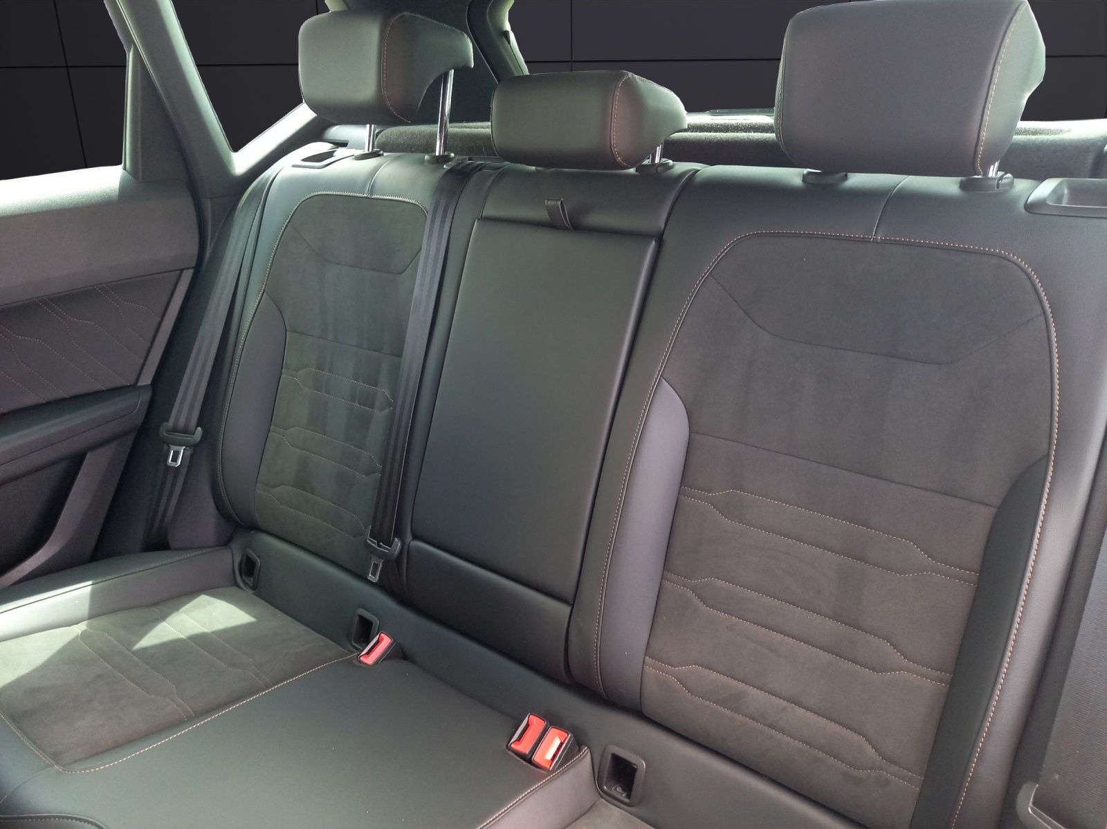 Fahrzeugabbildung CUPRA Ateca 4Drive 2.0 TSI DSG PANO BEATS ACC