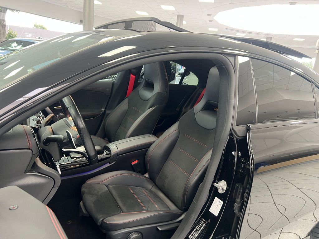 Mercedes-Benz CLA 35 AMG 4Matic*LED*PANO*BURMESTER*MBUX*KAM*