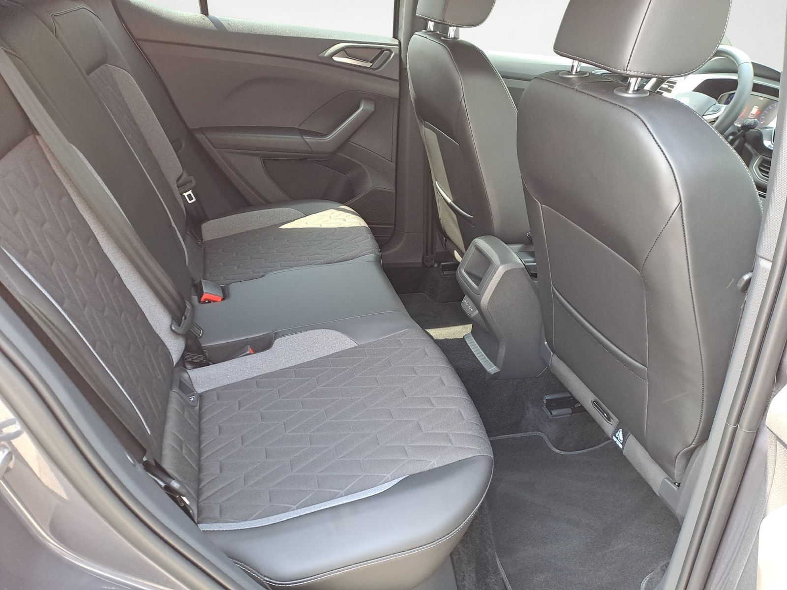 Volkswagen T-Cross - Bild 14