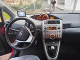 Toyota Verso 1.6l Valvematic - - Toyota Verso mit Benzin-Antrieb: Kleinbus, 1.6
