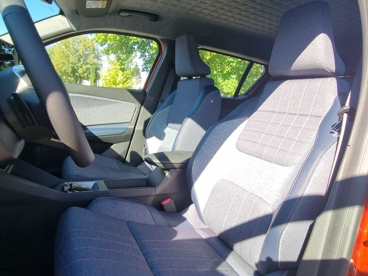 Fahrzeugabbildung Renault R 4 E-Tech elektrisch Techno 150 Comfort Range