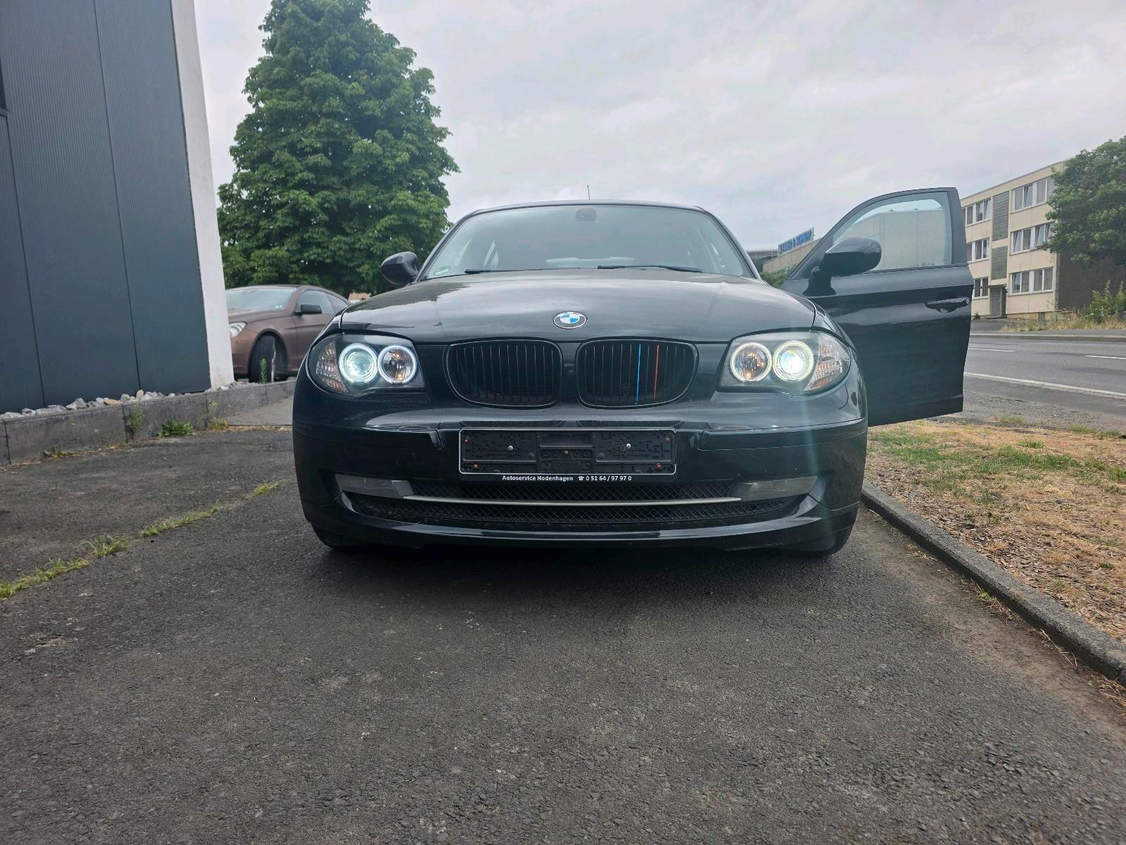 BMW 118, 2011
