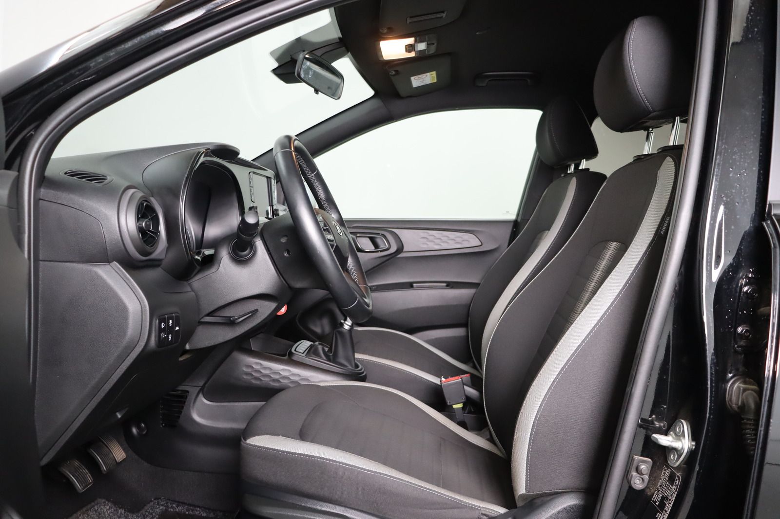 Fahrzeugabbildung Hyundai i10 * DAB * Navi * Lenkradhzg. * Rückfahrk.
