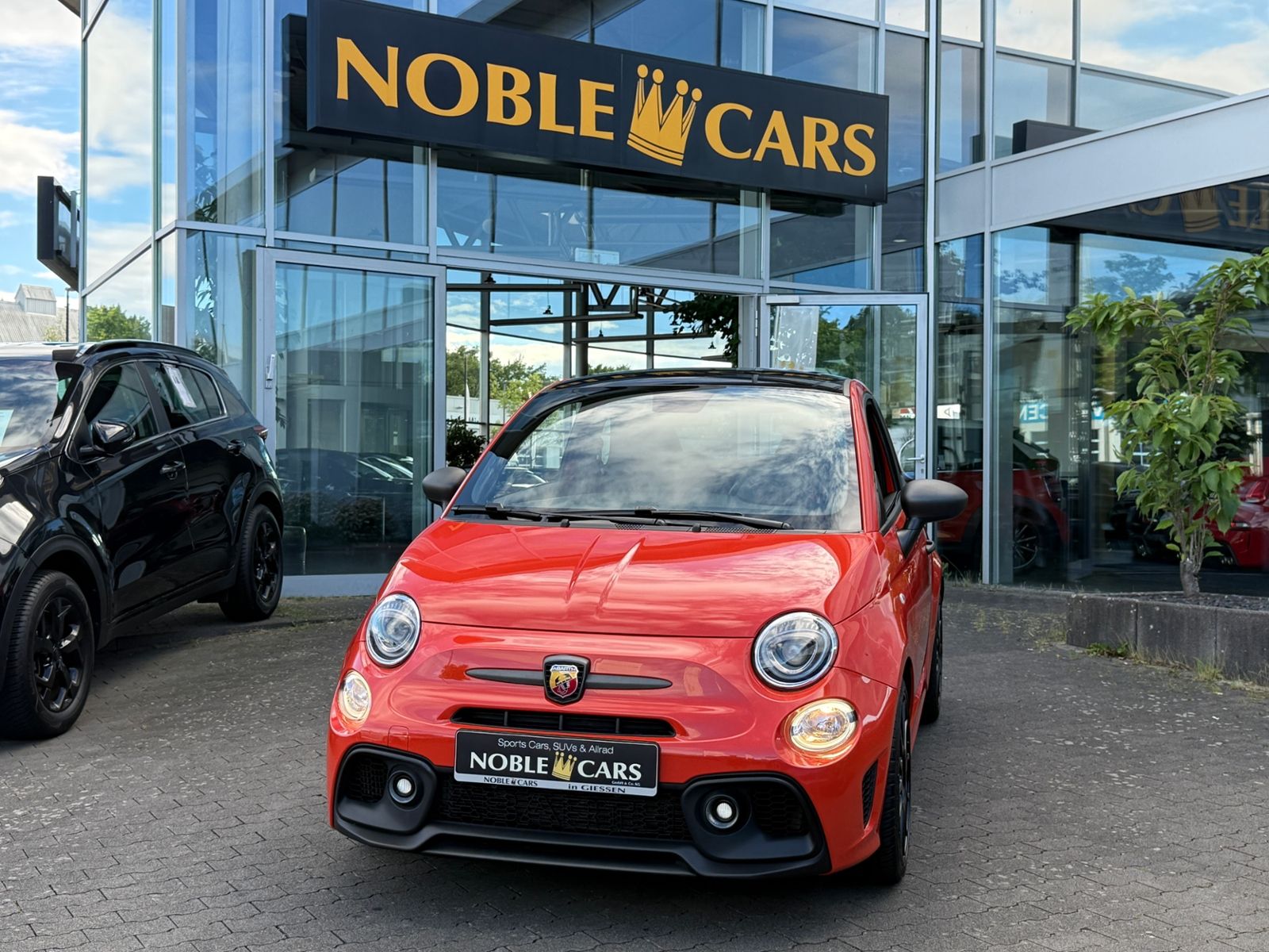 Fahrzeugabbildung Abarth 695 Competizione BEATS NAVI SABELT