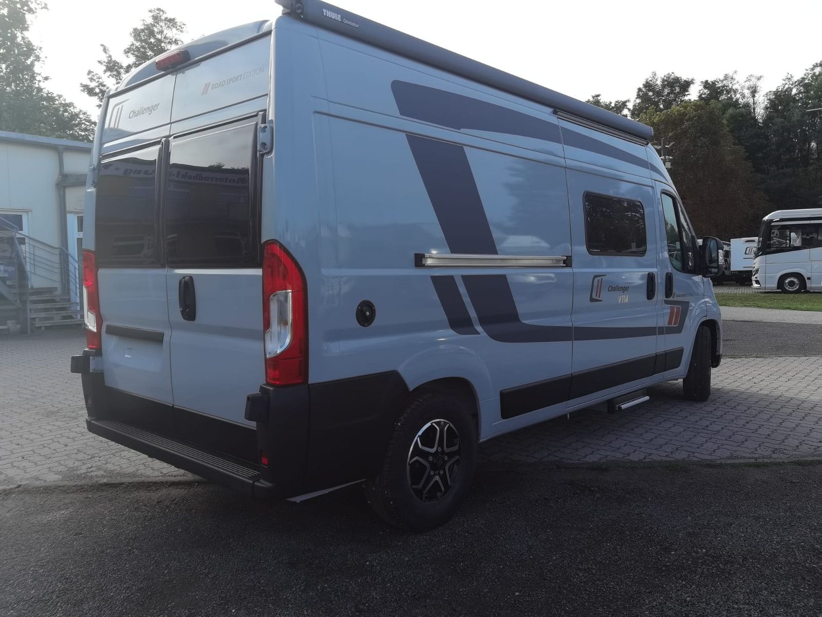 Fahrzeugabbildung Challenger V114 Sport Edition M27