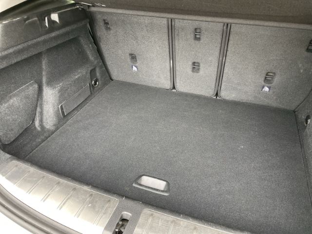 Fahrzeugabbildung BMW X2 sDrive 18i Autom. Navi, Sitzheizung, DAB