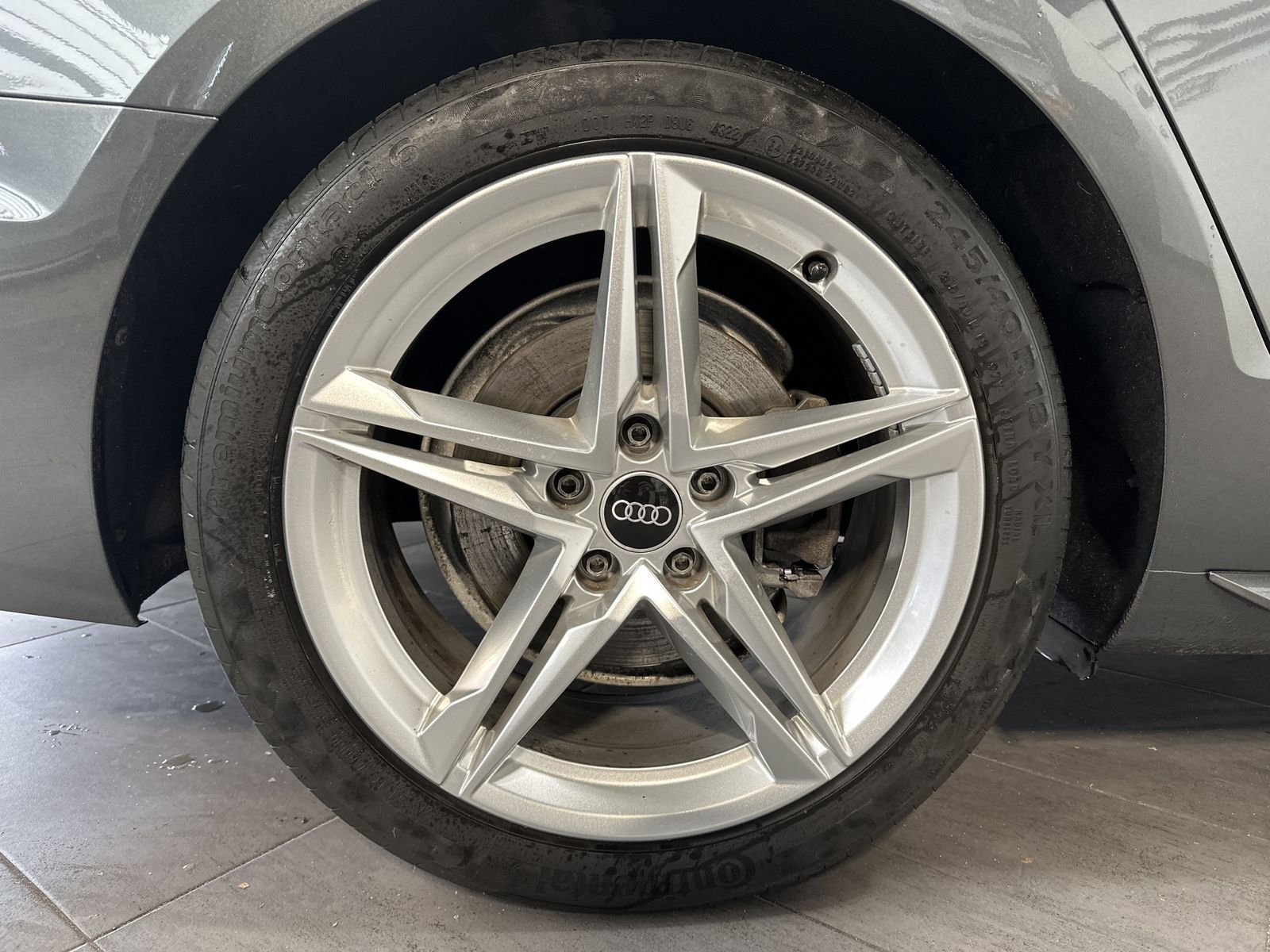 Fahrzeugabbildung Audi A4 Avant 40 TDI Quattro S-Line NAV+LED+AHK+SHZ