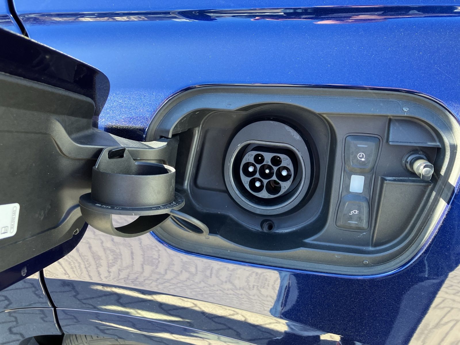 Fahrzeugabbildung Audi Q8 55 TFSI e quattro HD MATRIX AHZV PANO Luft AH