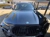 BMW X7 M60 M60i xDrive - - schwarze BMW X7 M60