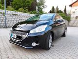 Peugeot 208 1.6 Allure 120 VTi Allure - Peugeot 208 von privat