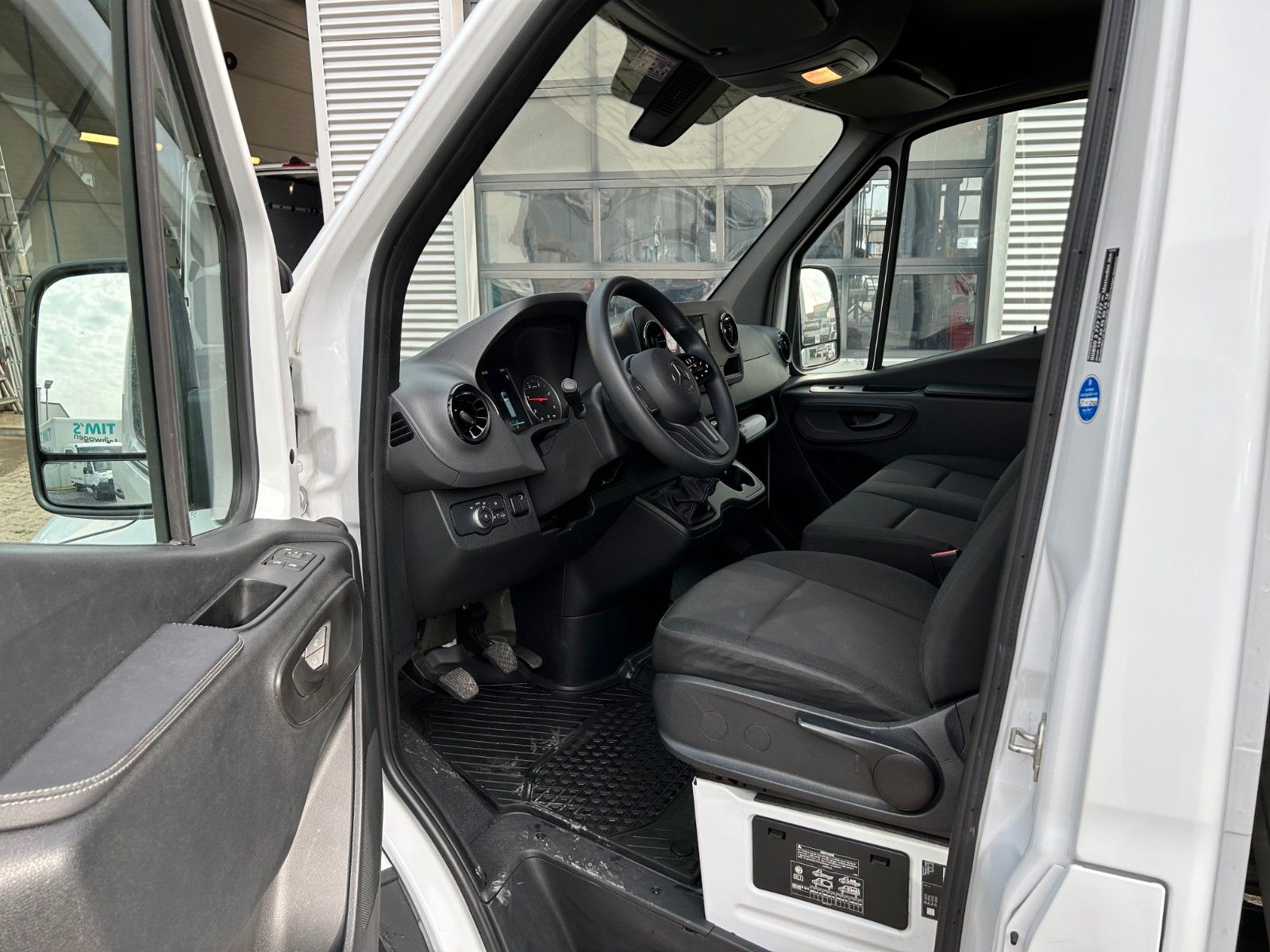 Fahrzeugabbildung Mercedes-Benz Sprinter III 317 Koffer LBW Navi