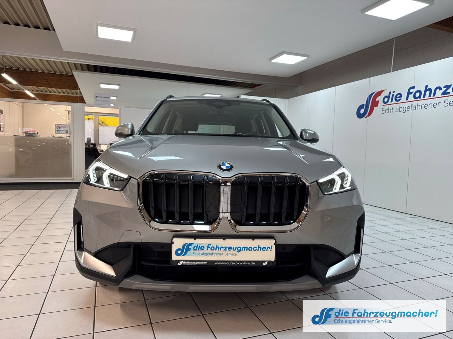 Fahrzeugabbildung BMW X1 20 d xDrive Park-Assistent Navi Digitales Coc