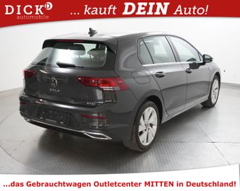 Volkswagen Golf - 8