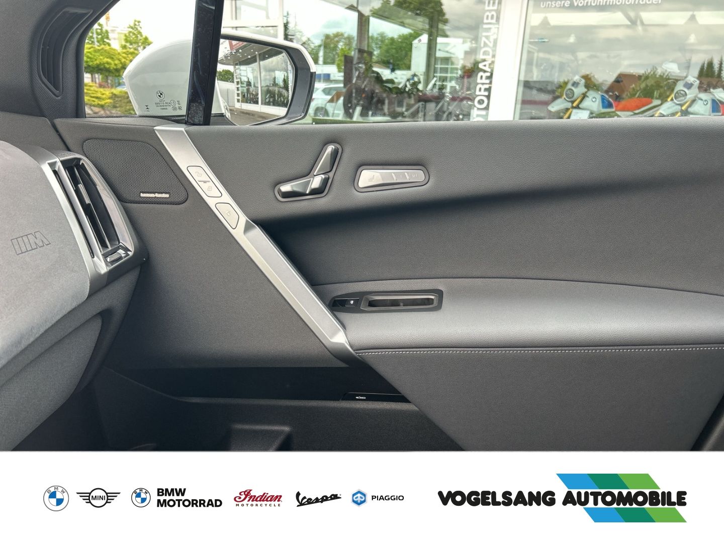 Fahrzeugabbildung BMW iX xDrive45 M Sport 0,25% Dienstwagenversteuerun