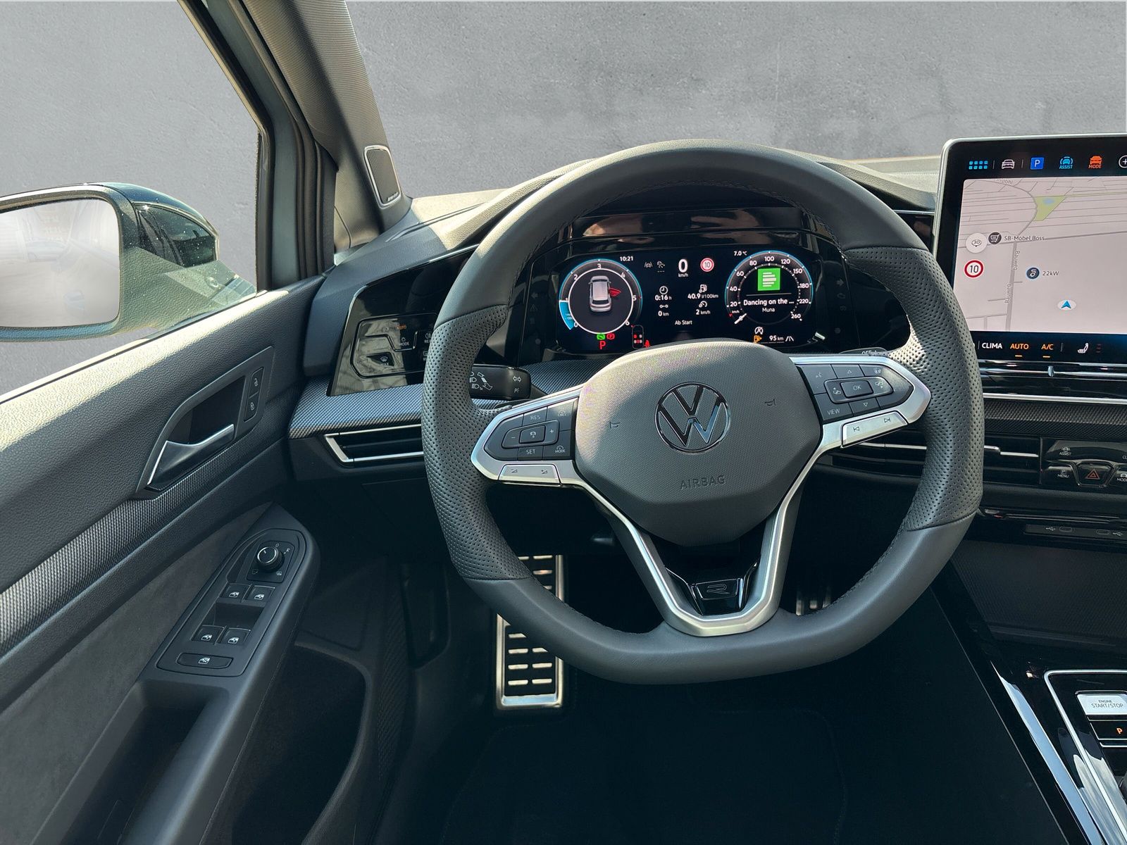 Fahrzeugabbildung Volkswagen Golf 2.0 TDI DSG R-Line AHK