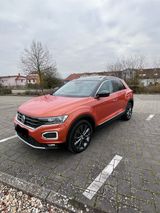 Volkswagen T-Roc 2.0 TDI SCR DSG 4MOTION Style DSG LED AHK - Volkswagen T-Roc aus 2017