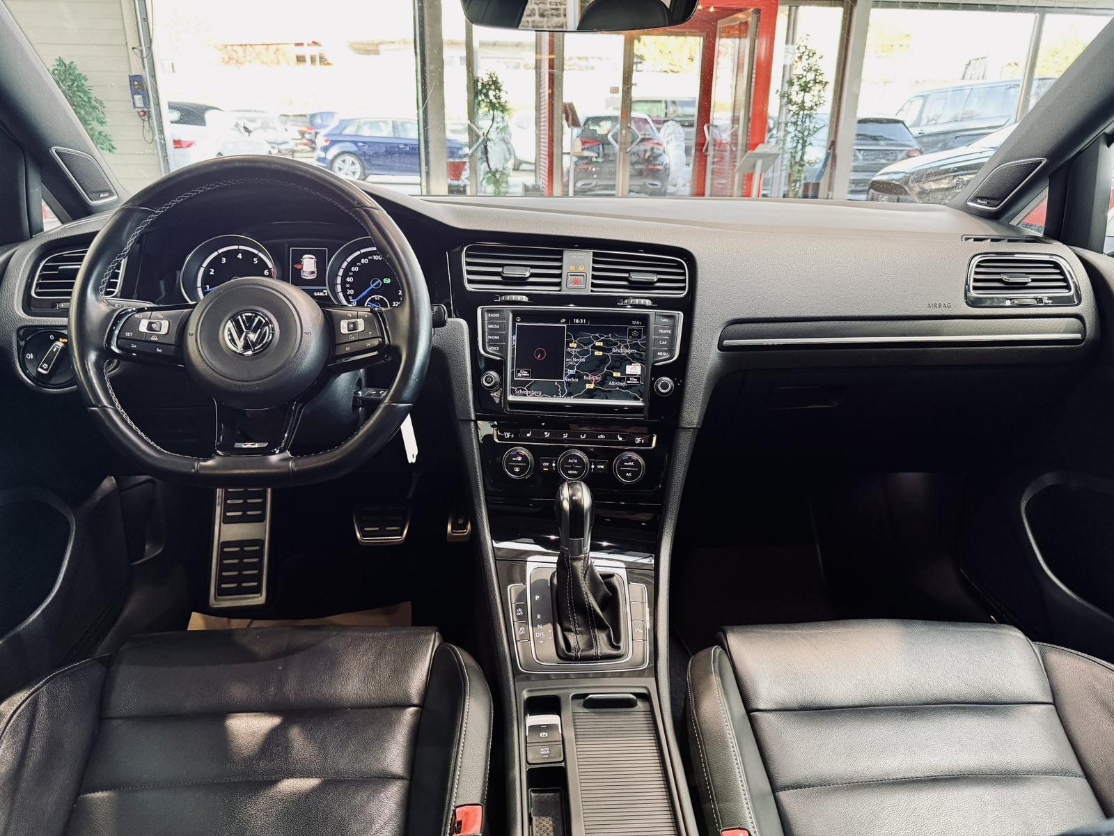 Volkswagen Golf VII R 4Motion|PANO|KAMERA|ACC|SPUR*