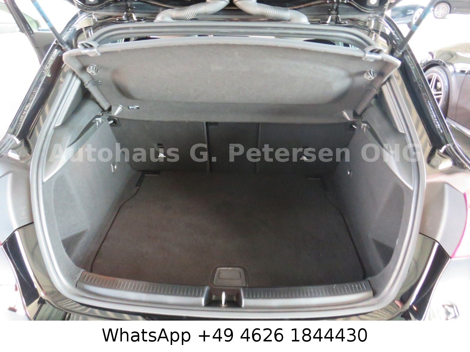Fahrzeugabbildung Mercedes-Benz A 220 d*AMG*Distronic*NAVI*CAM*DAB*LM 18*SHZ
