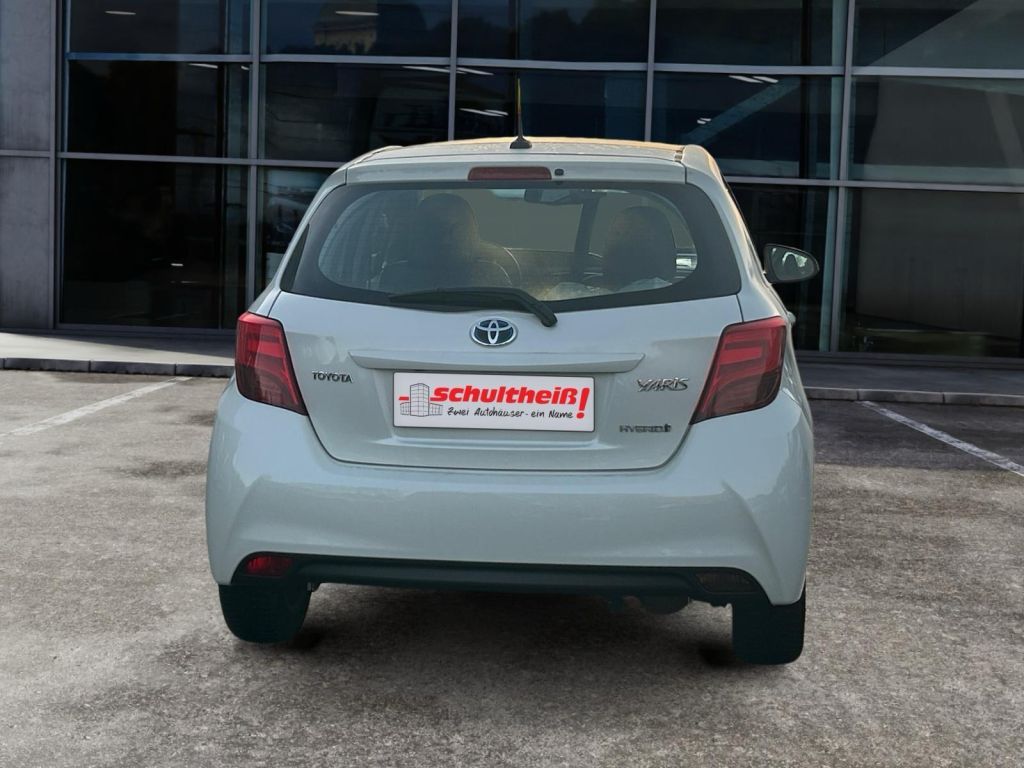 Fahrzeugabbildung Toyota Yaris Hybrid 1.5 VVT-i Lounge