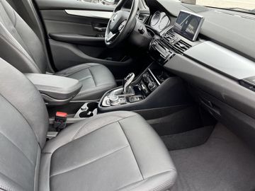 BMW 216 Active Tourer - 12