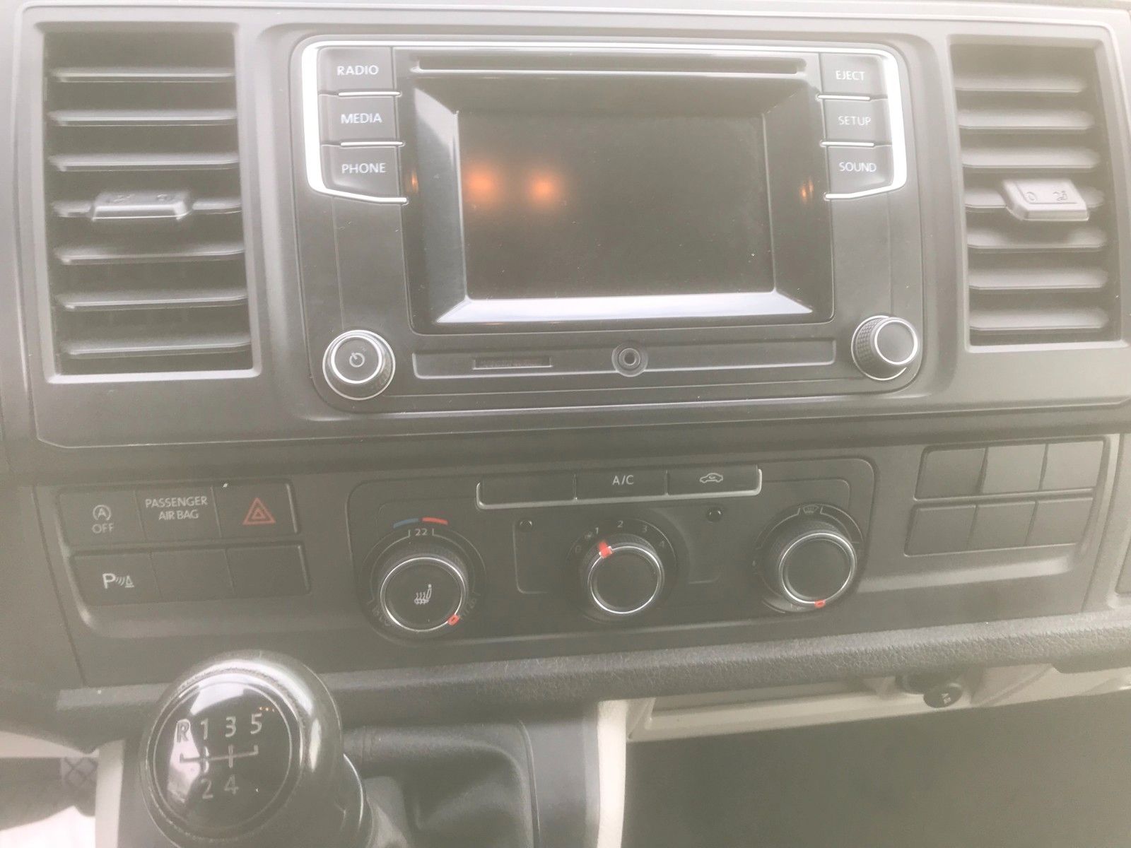 Fahrzeugabbildung Volkswagen T6 Transporter Kasten-Regale,AHK,SHg