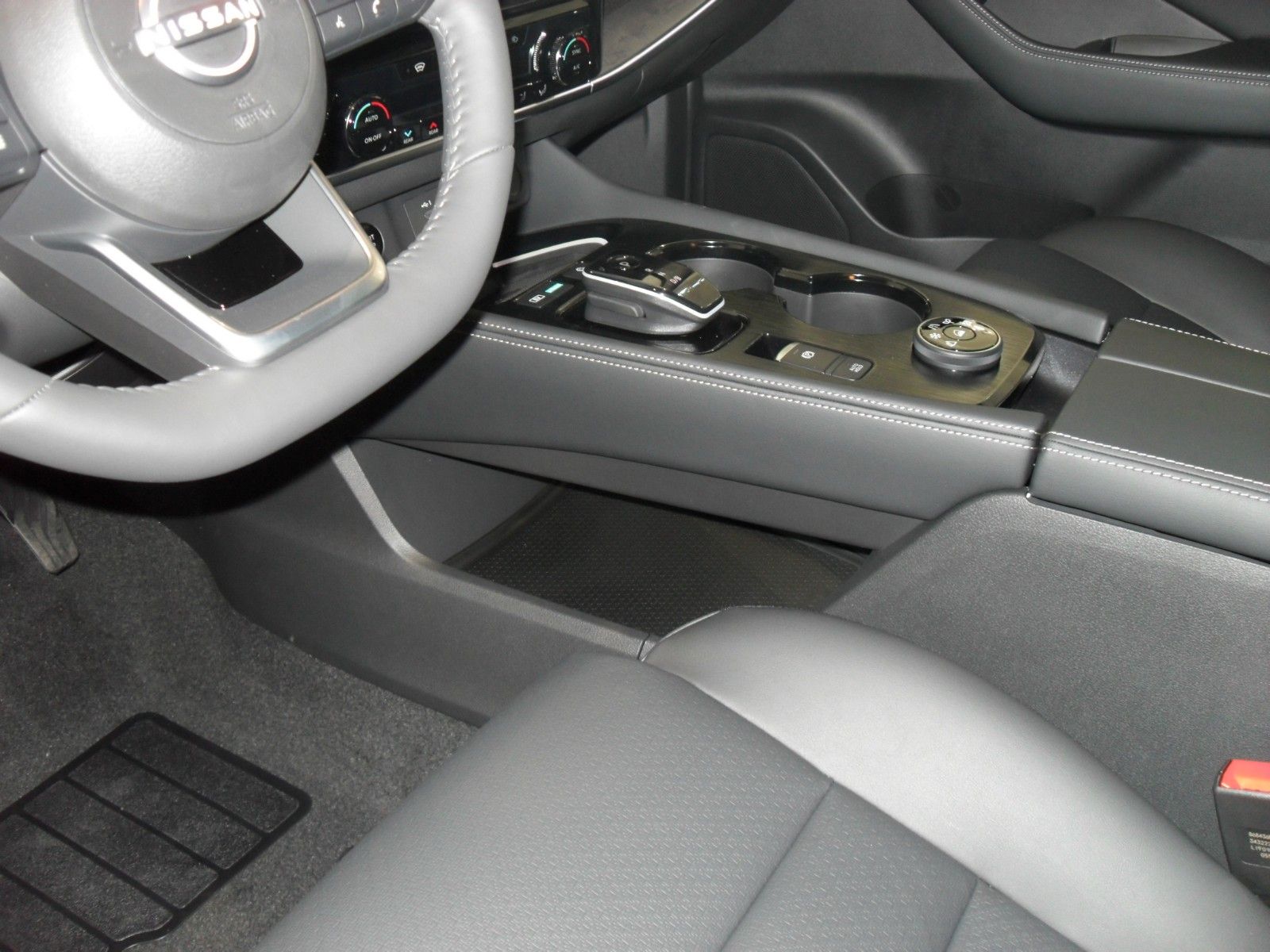 Fahrzeugabbildung Nissan X-Trail e-Power e-4orce Tekna | Head-up