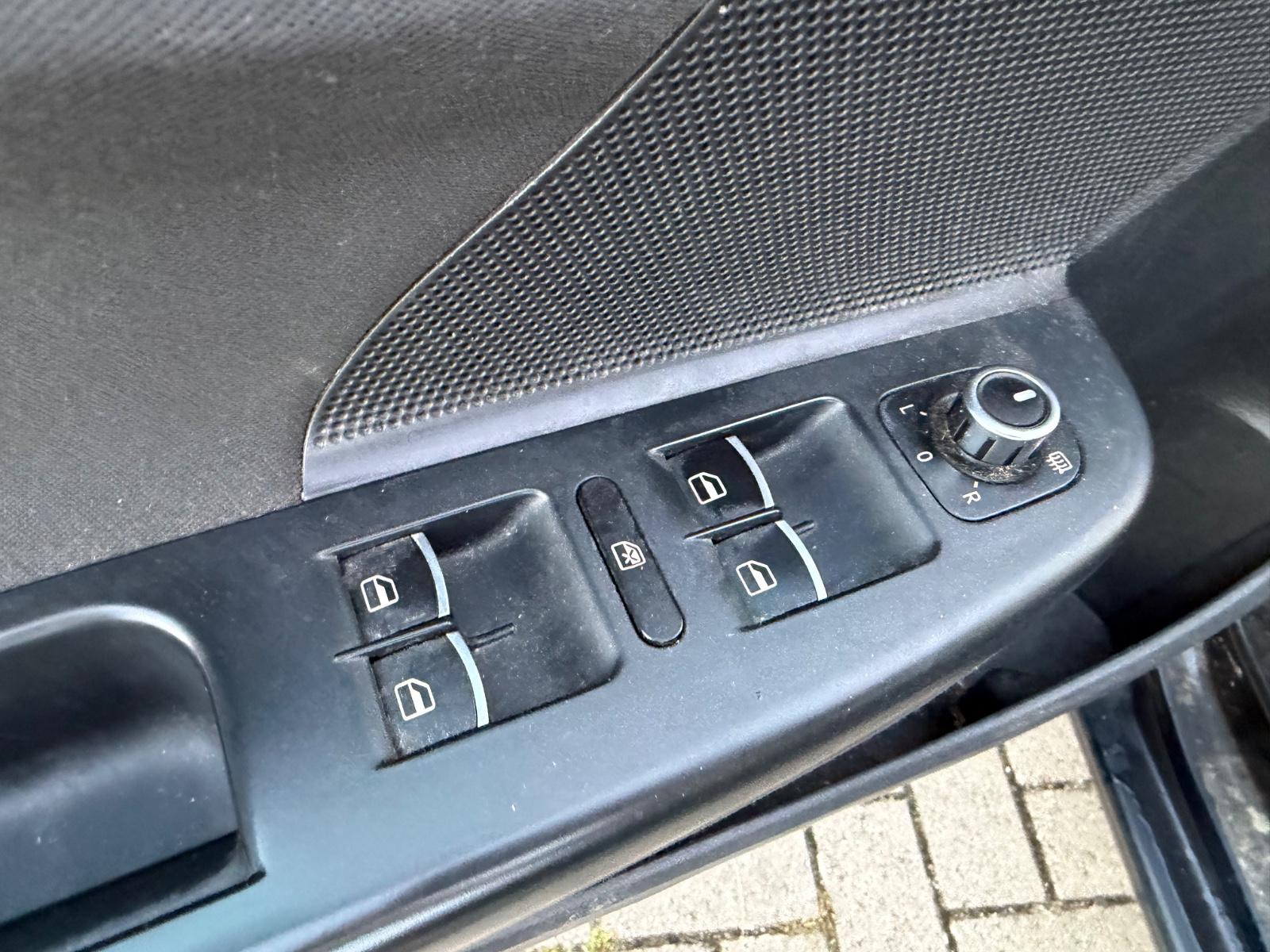 Volkswagen Golf 2012 — photo 20