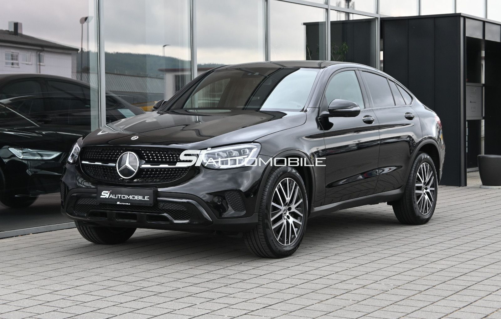Fahrzeugabbildung Mercedes-Benz GLC 300 d 4M. Coupé NIGHT °ACC°AHK°360°STANDHEIZ