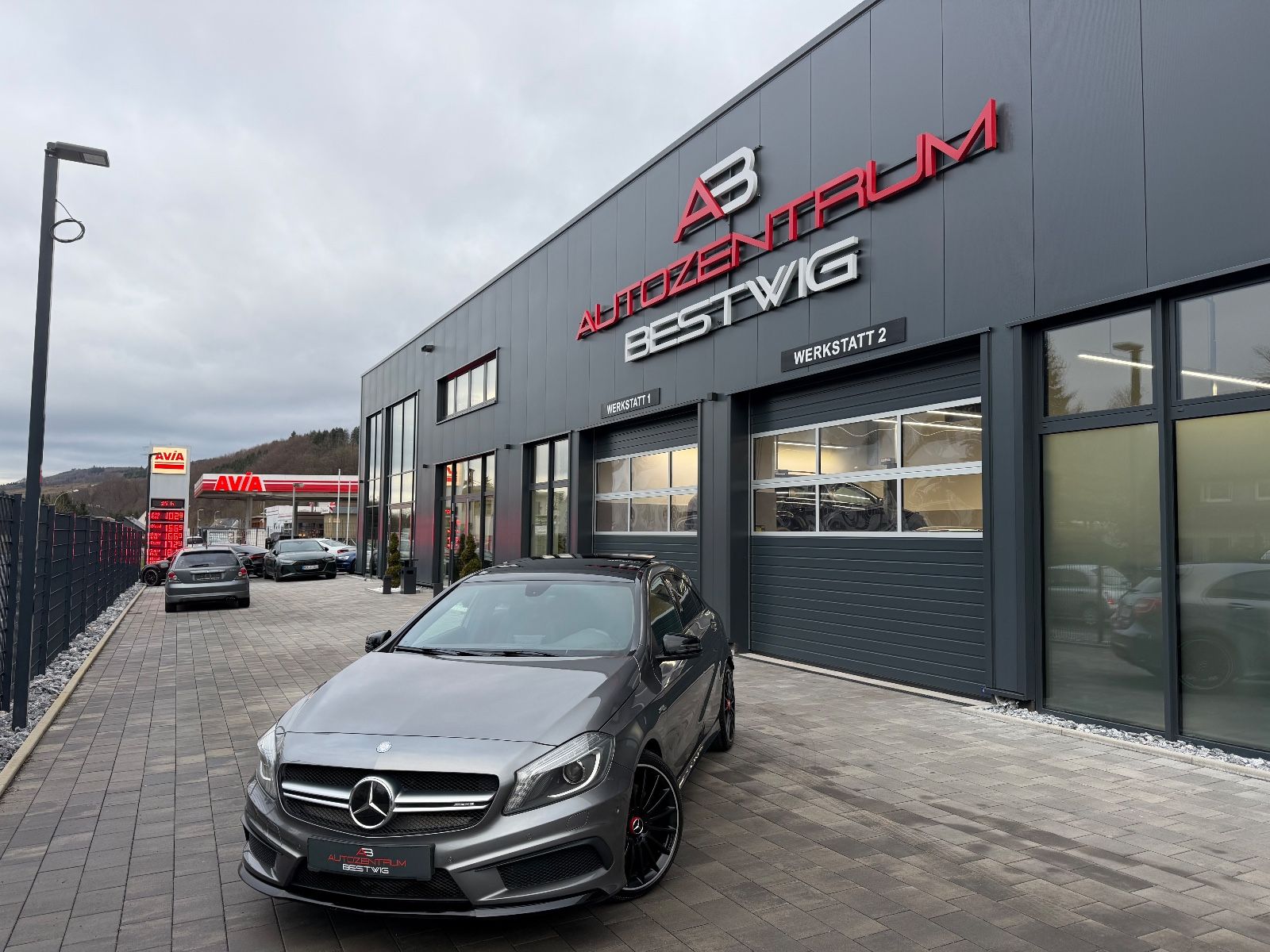 MERCEDES-BENZ A45 AMG 4Matic*H&amp;K*KAMERA*PANO*SPORT*VOLL