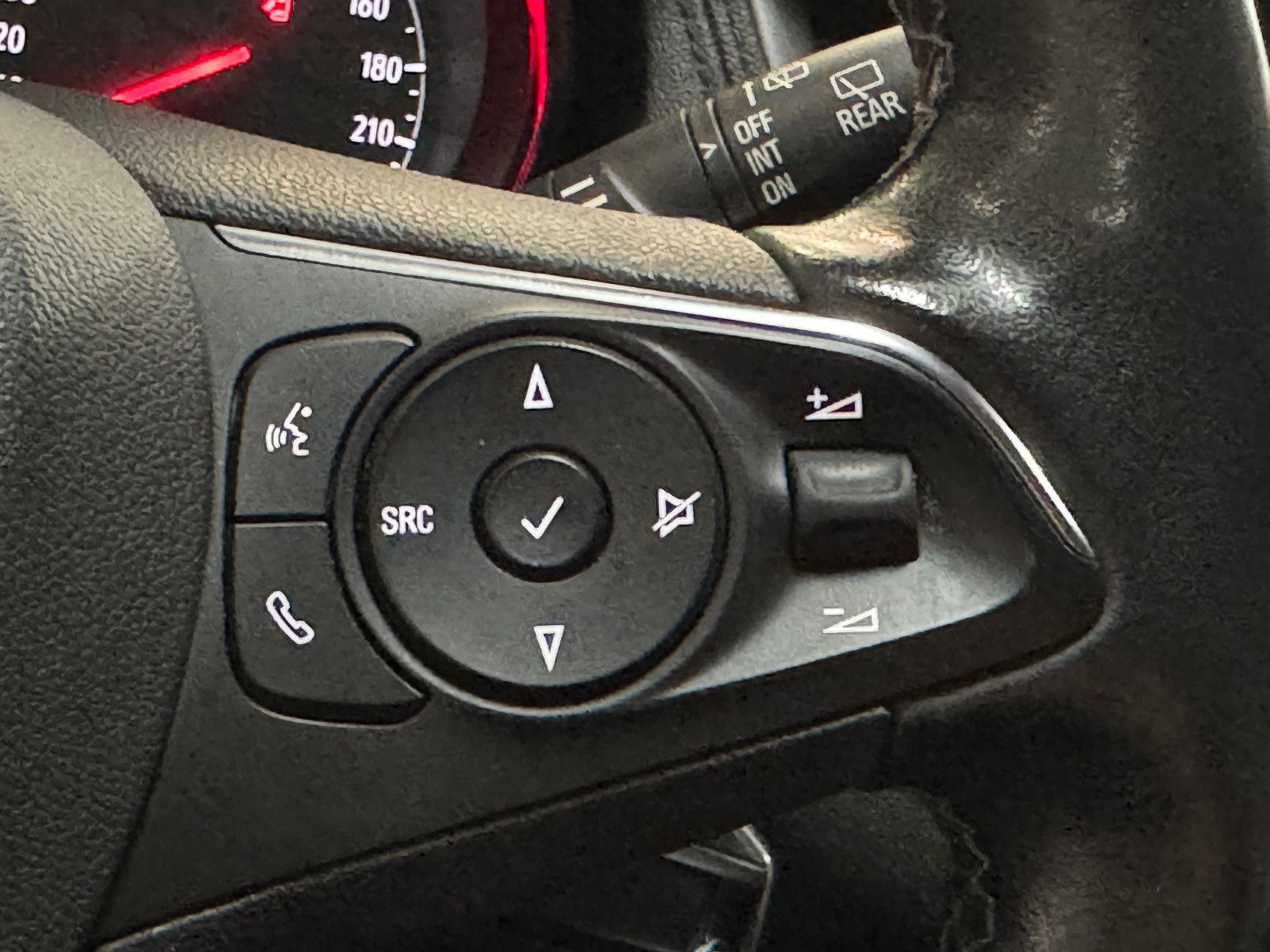 Fahrzeugabbildung Opel Grandland (X) SPORTPAKET & DESIGN LINE AHK LED+