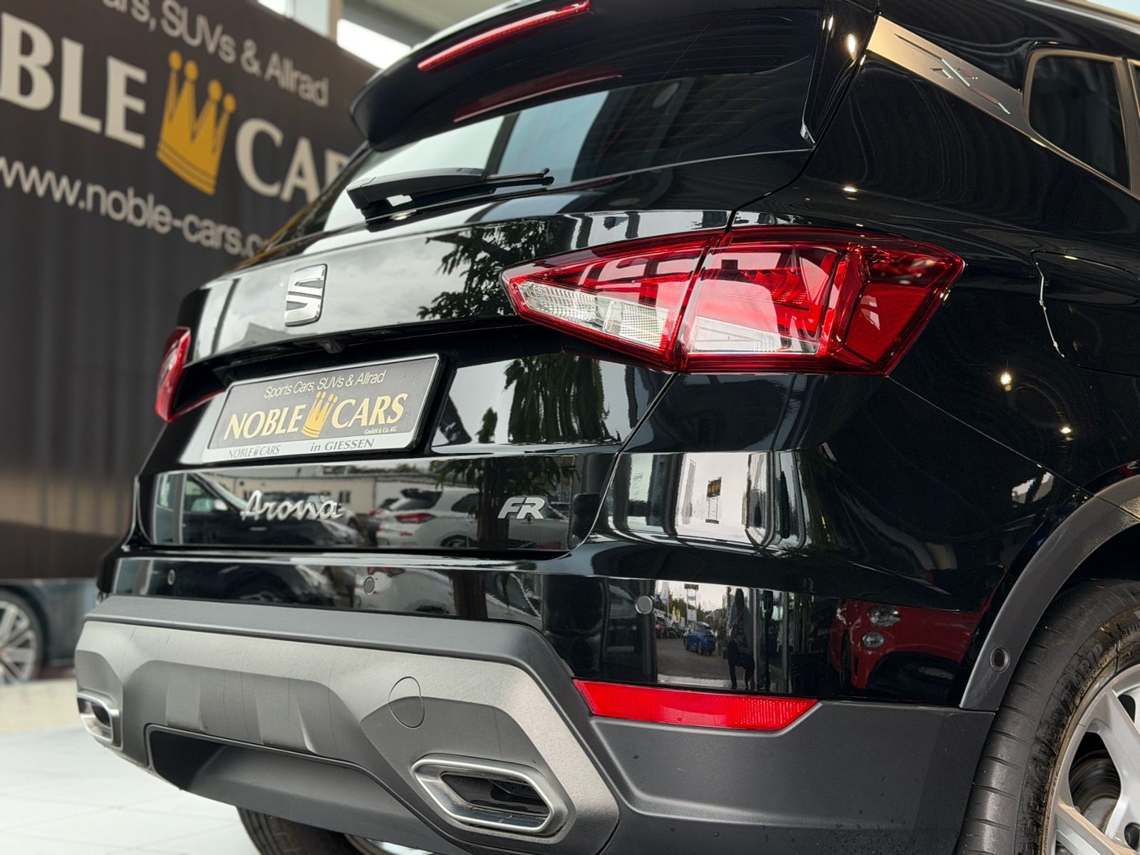 Fahrzeugabbildung SEAT ARONA 1.5 TSI DSG FR KLIMA NAV RFK ACC SHZ 17"