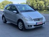 Mercedes-Benz A170*1.Hand*MB-Scheckheft*Automatik*KLIMA*PDC* - Mercedes-Benz A 170 in Düsseldorf
