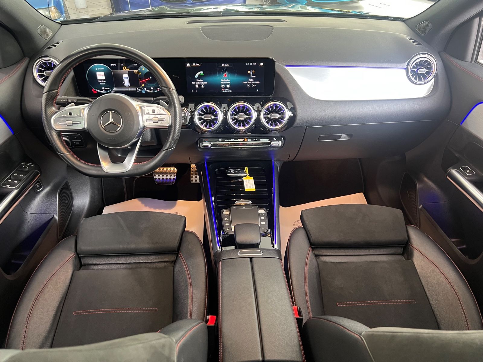Fahrzeugabbildung Mercedes-Benz GLA 250 4Matic* AMG Line * PANORAMADACH *