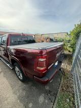 Dodge RAM Laramie Sport . Motorschaden - Dodge Unfallwagen
