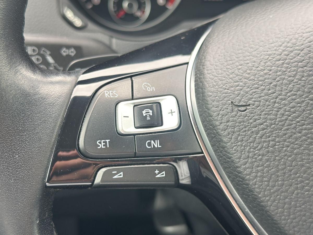 Sharan Comfortline  2.0 TDI DSG ACC STDHZ PDC