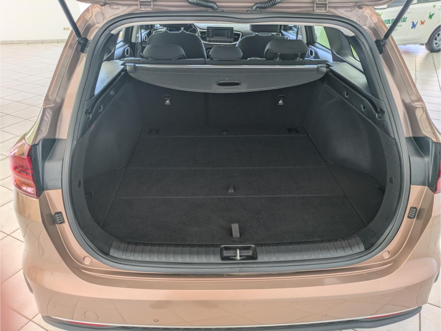 Kia Ceed_sw 1.0 T-GDI Klima+Isofix+Einparkhilfe+Temp