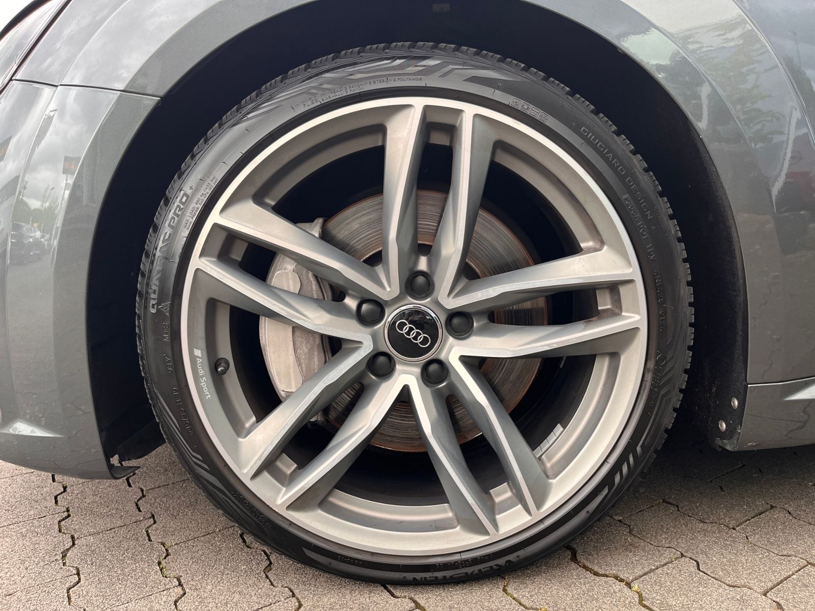 Fahrzeugabbildung Audi TT Roadster  45 TFSI quattro S line S tronic LED