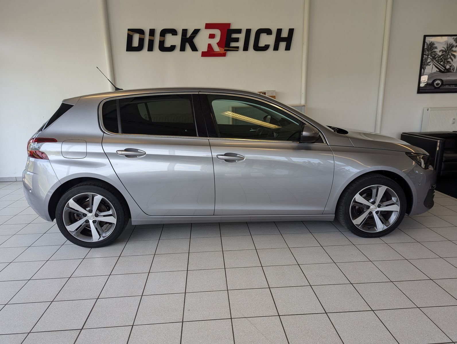 PEUGEOT 308 1.2 e-THP Allure Full-LED-Paket Kamera Navi+ - Image 8